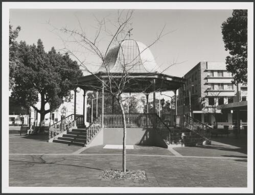 Bandstand in Dubbo City Centre, 1994 [picture] / Brendan Bell