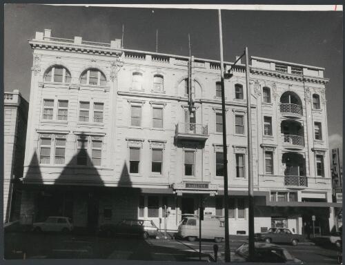 Hadley's Hotel, Hobart, Tasmania, ca. 1972 [picture] / Bruce Howard