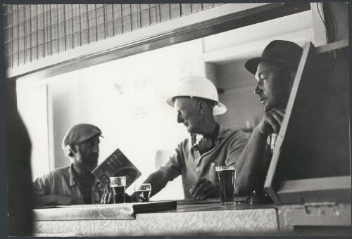 Drinkers in the bar of the Diggers' Rest Hotel, Lightning Ridge, New South Wales, ca. 1972 [picture] / Bruce Howard