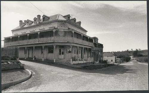 Commercial Hotel, Braidwood, New South Wales, ca. 1972 [picture] / Bruce Howard