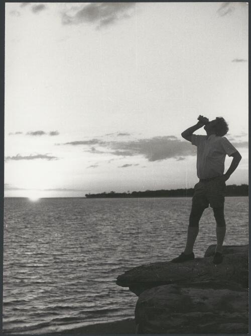 Drinking on the water's edge, Fanny Bay, Darwin, Northern Territory, ca. 1971 [picture] / Bruce Howard