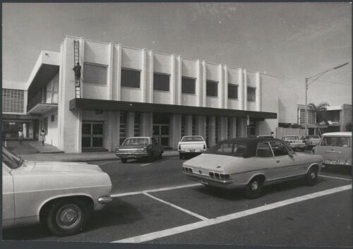 The Don Hotel, Darwin, Northern Territory, ca. 1972 [picture] / Bruce Howard