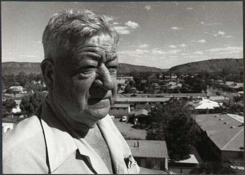L.J.R. Underdown, uncle, publican of the Alice Springs Hotel, Alice Springs, Northern Territory, ca. 1972 [picture] / Bruce Howard
