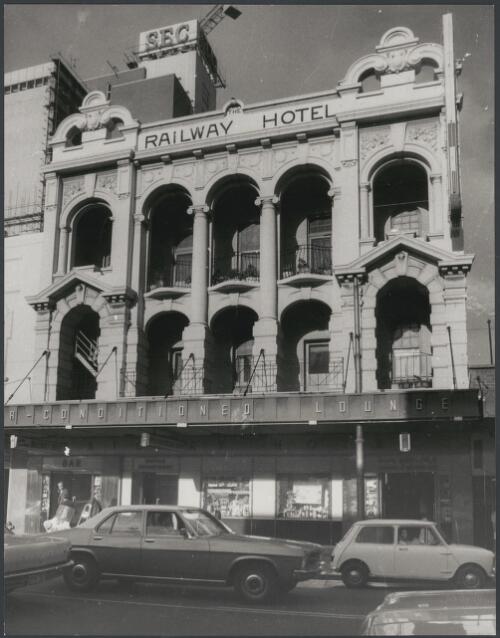 The Railway Hotel, Perth, Western Australia, ca. 1972 [picture] / Bruce Howard