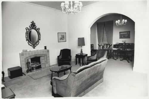 A suite in the Windsor Hotel, Melbourne, Victoria, ca. 1972 [picture] / Bruce Howard