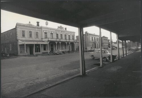 Club Hotel and streetscape, Clunes, Victoria, ca. 1972 [picture] / Bruce Howard