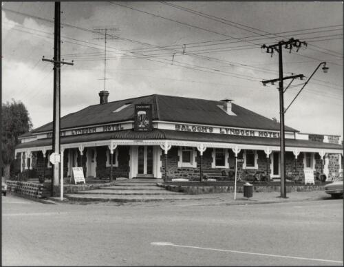 Balogh's Lyndoch Hotel, Lyndoch, South Australia, ca. 1972 [picture] / Bruce Howard