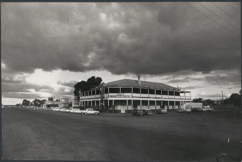 The Denver City Hotel, Coolgardie, Western Australia, ca. 1972 [picture] / Bruce Howard