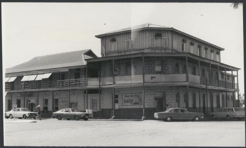 The Esplanade Hotel in Port Hedland, Western Australia, ca. 1972 [picture] / Bruce Howard