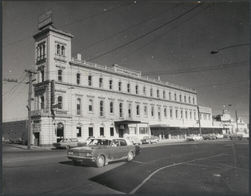 The City Family Hotel, Bendigo, Victoria, ca. 1972 [picture] / Bruce Howard