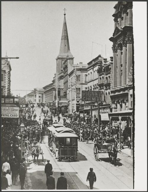 Cable tram in King Street looking east from Pitt Street, Sydney, 1895, 1 [picture]