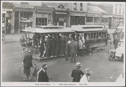 Cable tram loading, Bridge Road, Richmond, Victoria, ca. 1925 [picture]