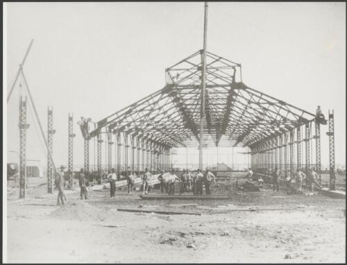 Construction of the tram shed, Kalgoorlie, Western Australia, 19 April 1902, 1 [picture]