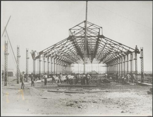 Construction of the tram shed, Kalgoorlie, Western Australia, 19 April 1902, 2 [picture]