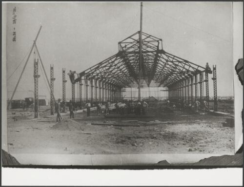 Construction of the tram shed, Kalgoorlie, Western Australia, 19 April 1902, 3 [picture]
