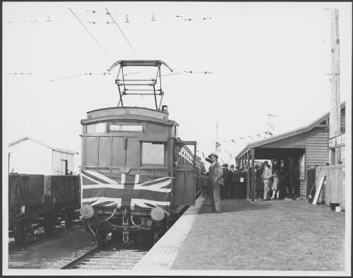 Crowd at the opening of a new suburban train line, Glen Waverley, Melbourne, Victoria, 1930 [picture]