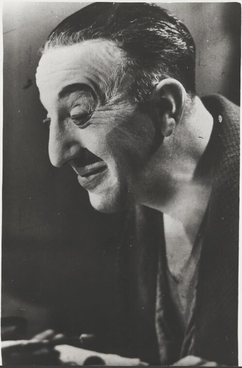 Roy Rene, born Harry van der Sluys, in makeup for his vaudeville character Mo, Melbourne?, ca. 1940, 1 [picture]