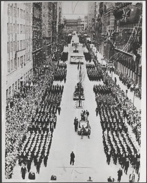 Victory parade, Martin Place, Sydney, 17 August 1945 [picture]