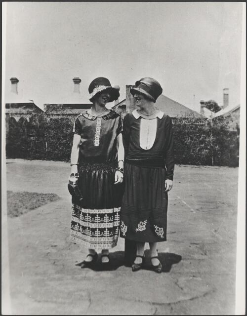 Cath and Mary Perrott in drop-waisted dresses at the Moonee Valley races, Melbourne, 1925 [picture]