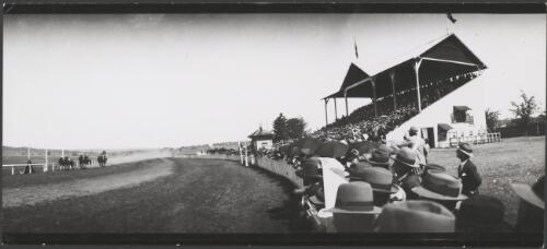 Horse racing, Armidale, New South Wales, ca. 1927 [picture]