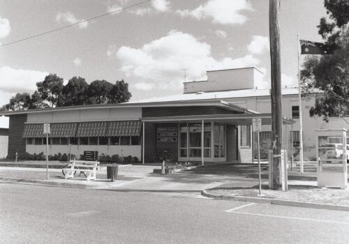 Bairnsdale Regional Health Service Hospital. 1994 [picture] / John Werrett