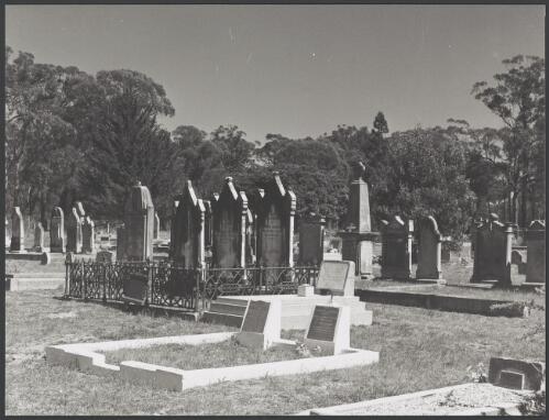 Berrima NSW, October 1994 : Berrima Cemetery [picture] / Reg Alder