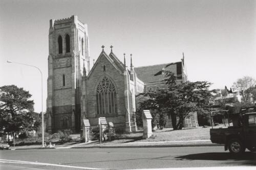 St. Saviours Anglican Cathedral behind Civic Goulburn [picture] / Joyce Evans