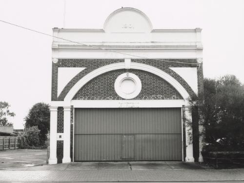 Hamilton Fire Station, 1901. Grey Street. 1994 [picture] / Grant Ellmers