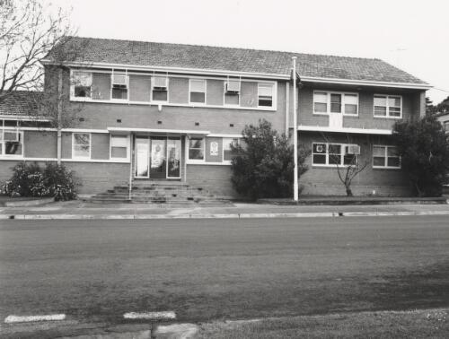 Police Station. Thompson Street. Hamilton, 1994 [picture] / Grant Ellmers