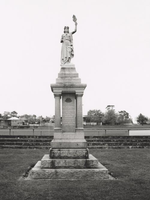 War Memorial at Melville Oval entrance. Hamilton, 1994 [picture] / Grant Ellmers