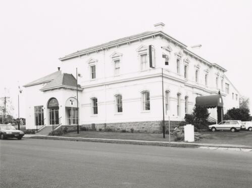 Alexandra House, 1874. Brown Street. Originally built for the Alexandra College for Ladies. Now the Hamilton Football Club. 1994 [picture] / Grant Ellmers