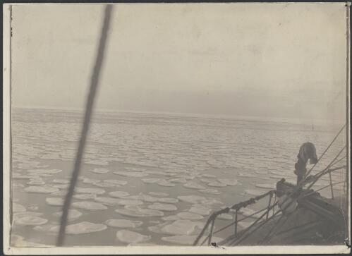 [View of floe ice from the Aurora, Australasian Antarctic Expedition, 1911-1914] [picture]
