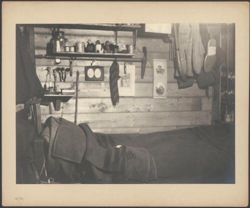 [The interior of a hut, Australasian Antarctic Expedition 1911-1914] [picture] / Hoadley