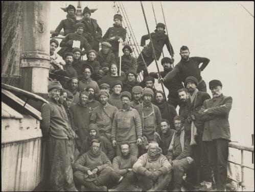 Group on S.Y. Aurora after leaving the western base, 1913 [Australasian Antarctic Expedition, 1911-1914, ] [picture] / [Frank Hurley]