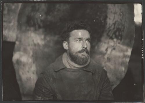 Blake photo [Macquarie Island Party, Australasian Antarctic Expedition, 1911-1914] [picture] / Sandell