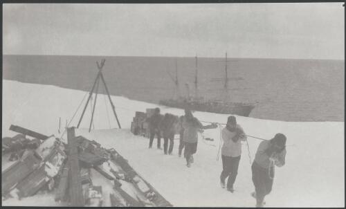 [Unloading supplies from the Aurora, Australasian Antarctic Expedition, 1911-1914, 1] [picture] / [Andrew Watson]