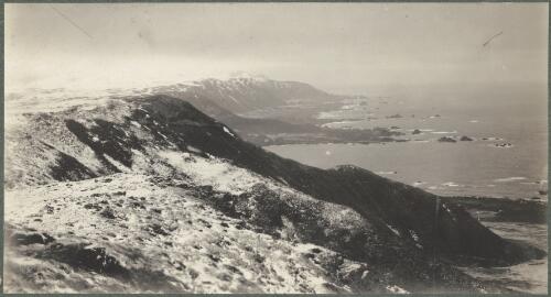 [Panoramic view of coastline, Australasian Antarctic Expedition, 1911-1914] [picture]