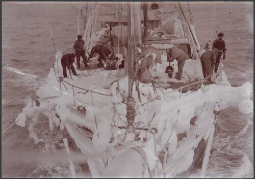 [Removing snow from ship, Australasian Antarctic Expedition, 1911-1914] [picture]/ Hurley
