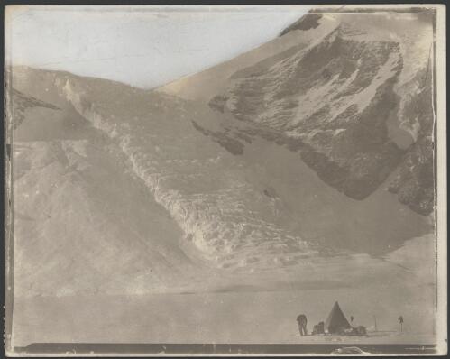 Hanging glacier or cliff glacier, a tributary of the Ferrar Glacier at the Cathedral Rocks, Dec. 28, 1908,  [British Antarctic Expedition, 1907-1909] [picture] / Philip Brocklehurst