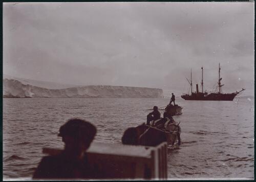 [Party of men leaving the Aurora, Australasian Antarctic Expedition, 1911-1914] [picture] / [Frank Hurley]