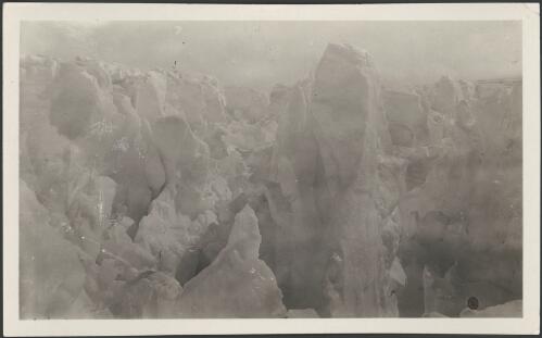 [Serac ice; the lower Denman Glacier, Australasian Antarctic Expedition, 1911-1914] [picture]/ Watson