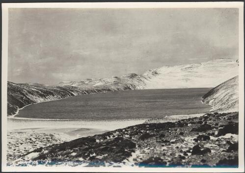 [Looking across a lake on Macquarie Island?, Australasian Antarctic Expedition, 1911-1914] [picture] / Blake