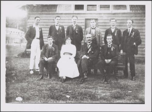 Albert Dryer and nine other members at the First Irish National Association picnic, Clifton Gardens, Sydney, 1915