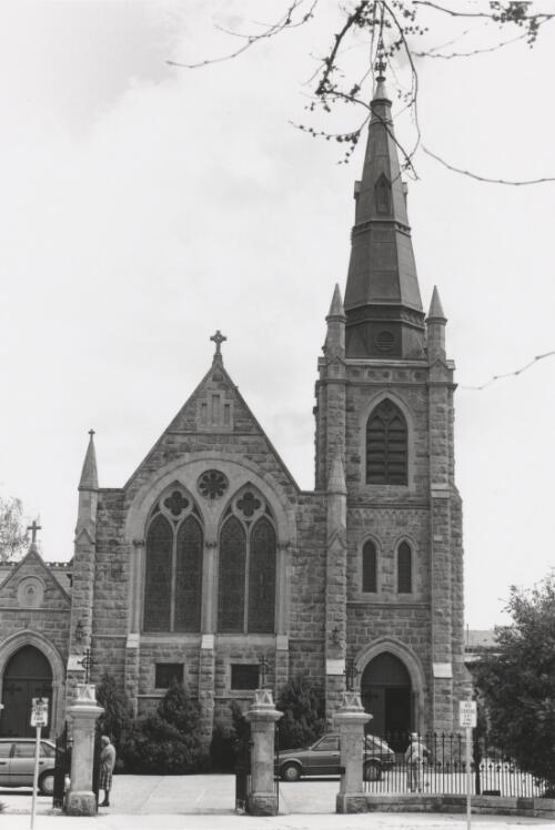 St Patrick's Roman Catholic Church. Ford Street, Wangaratta. 1994 [picture] / photography by Raymond de Berquelle