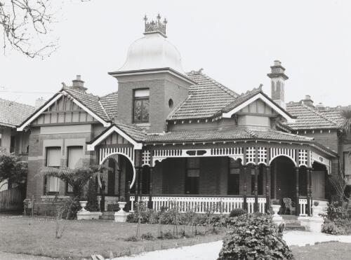 Brick and Marseille tile Edwardian house, 1895-1918 at 126 Webster Street, Ballarat, 1994 [picture] / Grant Ellmers