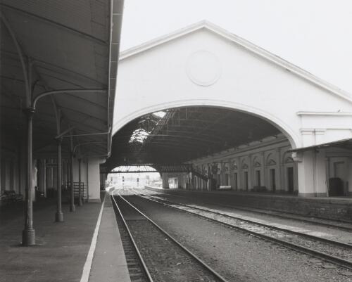 Railway station platforms, Ballarat, Victoria, 1994 [picture] / Grant Ellmers