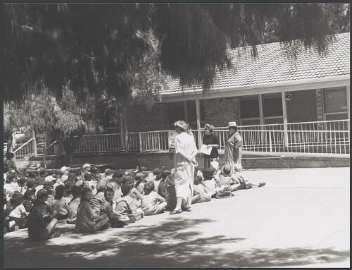 Narrabri Primary School - infants section [picture] / photograph by Fiona MacDonald Brand