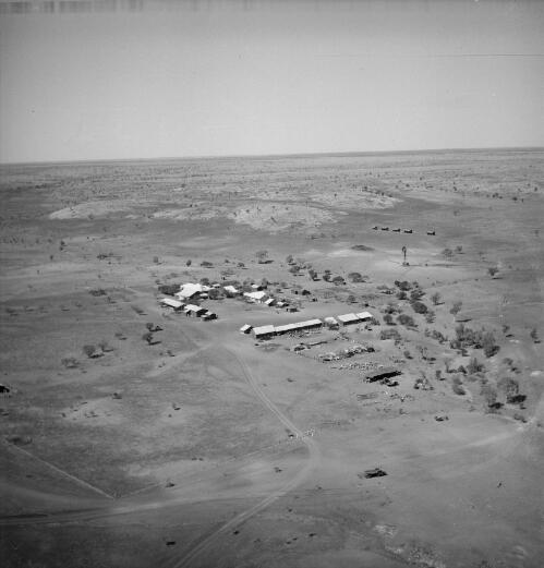 The station headquarters [aerial view of Wave Hill Station] [picture] / Frank H. Johnston