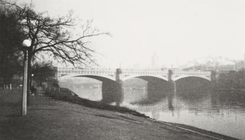 Morning mist, Princes Bridge, Melbourne, ca. 1930s [picture]