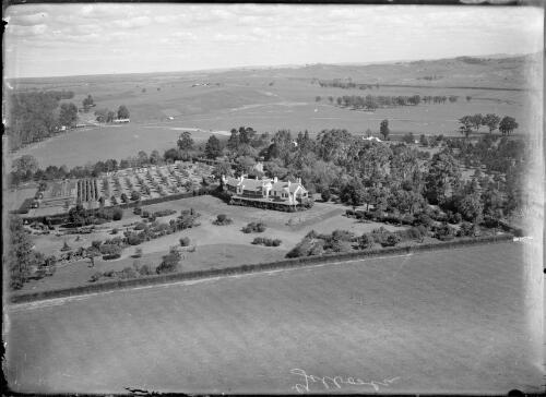 Aerial view of Gilbulla Menangle, New South Wales, ca. 1939-1940, 2 [picture] / E.W. Searle